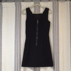 Diane con Furstenberg black mini dress